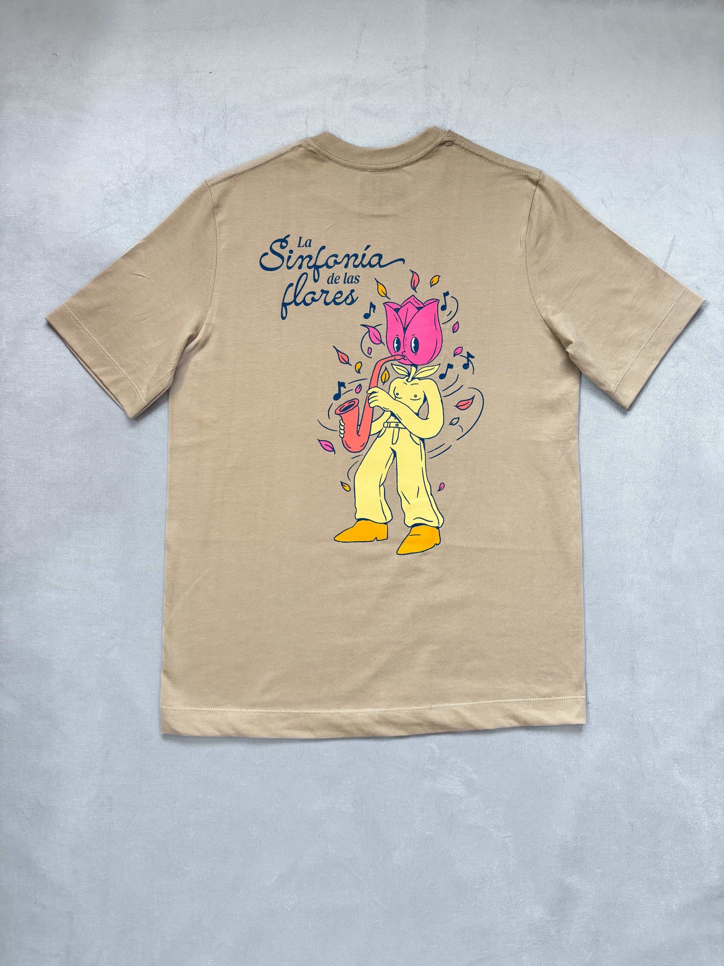 Camiseta negra tulipán saxofón
